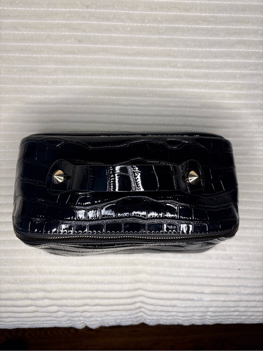 Black Croc-Embossed Cosmetic Case - Picture 2 of 7